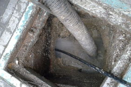 上下水管维修-疏通马桶办法